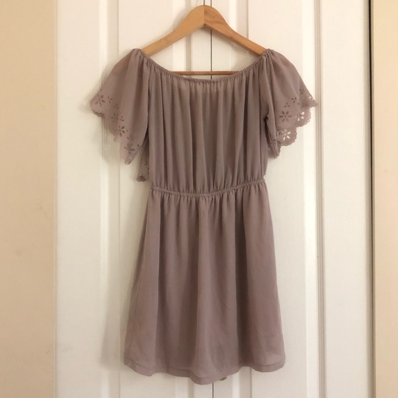 Off shoulder dress - Picture 2 of 4